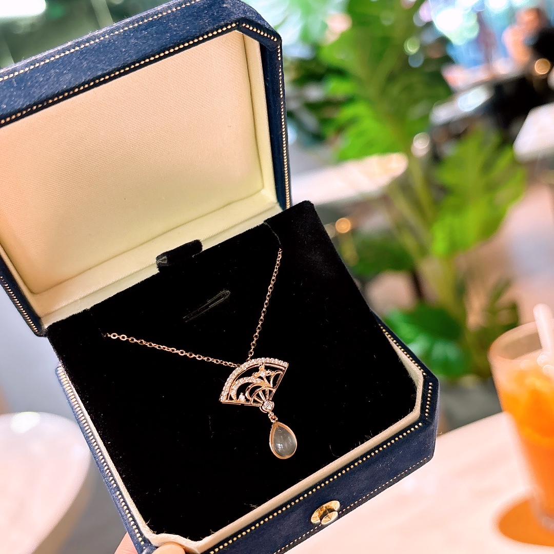 Fine Silver Necklace Intellectual Office Gold