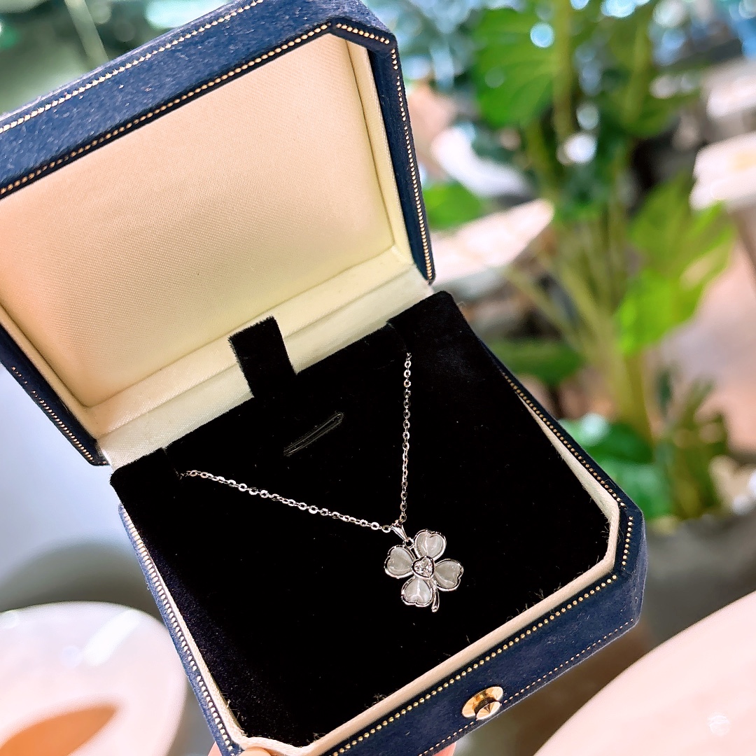 精巧高品質シルバーネックレスゴールド 母の日