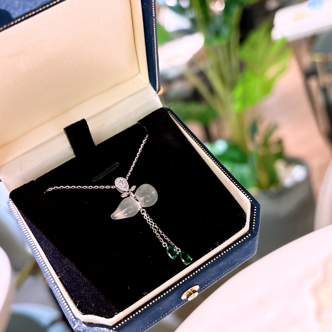 ユニーク純銀ネックレスゴールド 新年