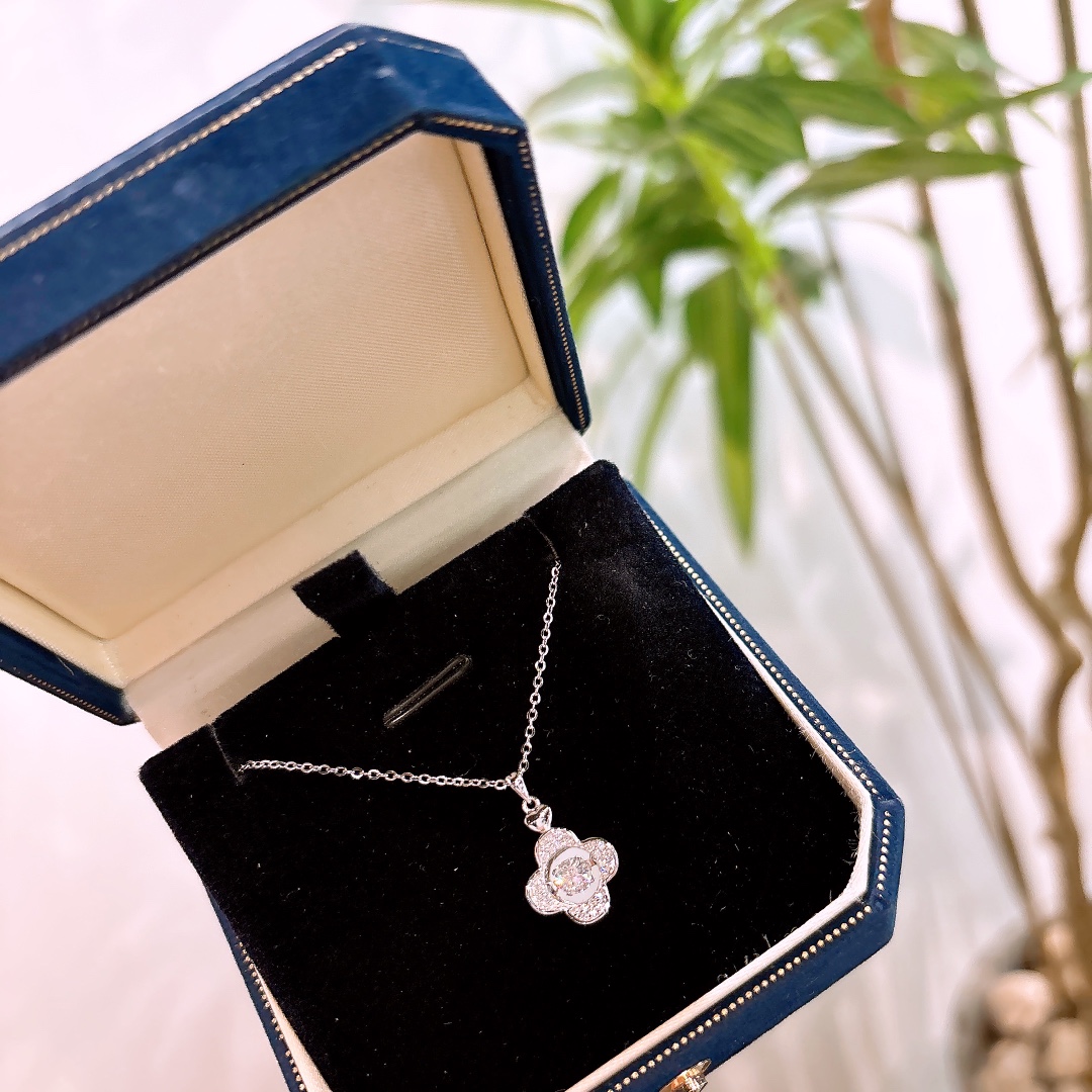 ファッションアレルギー対応シルバーモアッサナイトネックレスゴールド ギフト