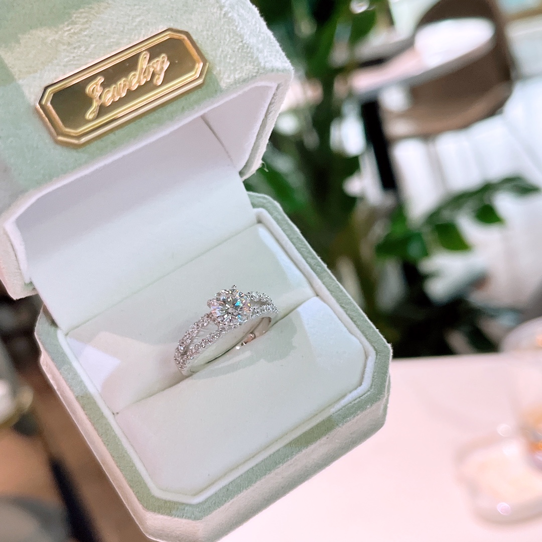 Nickel Free Silver Moissanite Ring Gentle Wedding Favor Gold