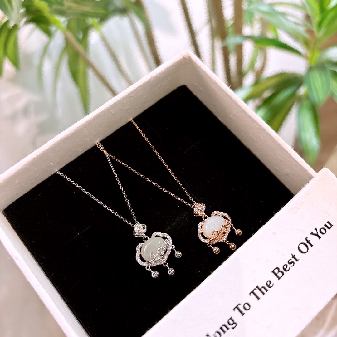 Low Allergy Silver Hetian Jade Necklace Pure Teacher's Day Gold