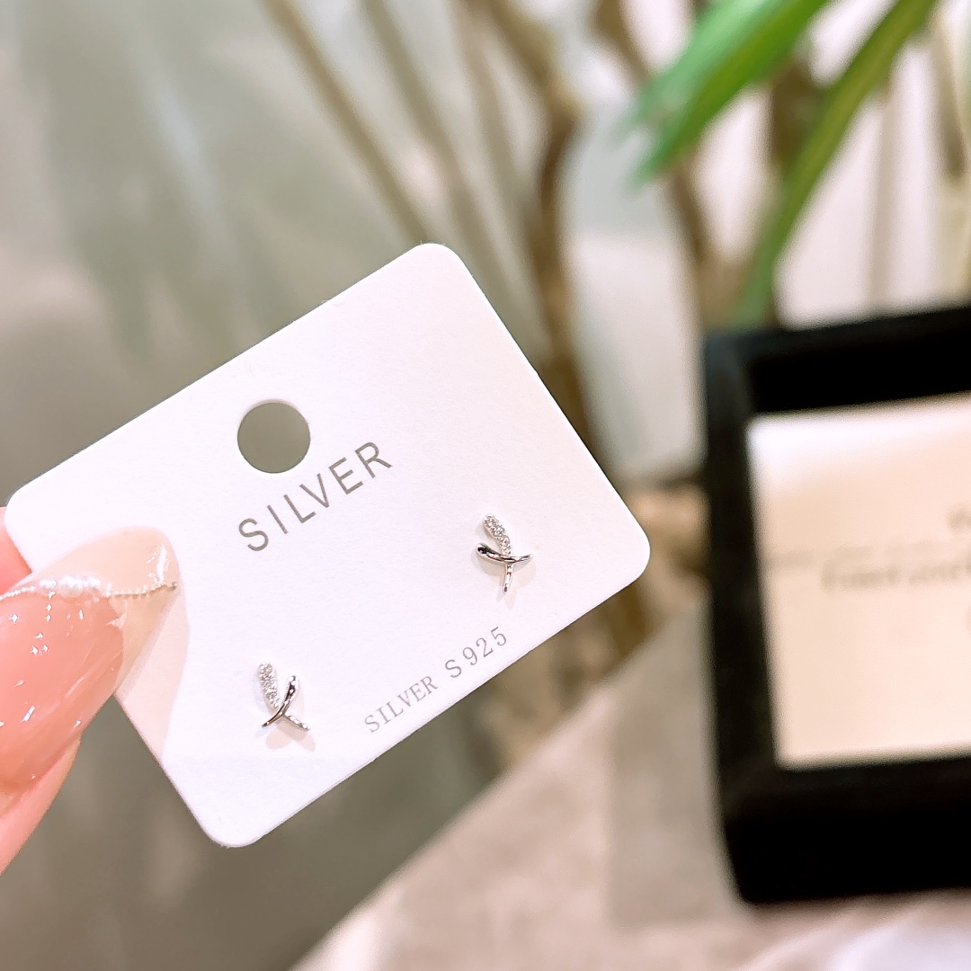 優しいアレルギー対応シルバーイヤリングゴールド 職場