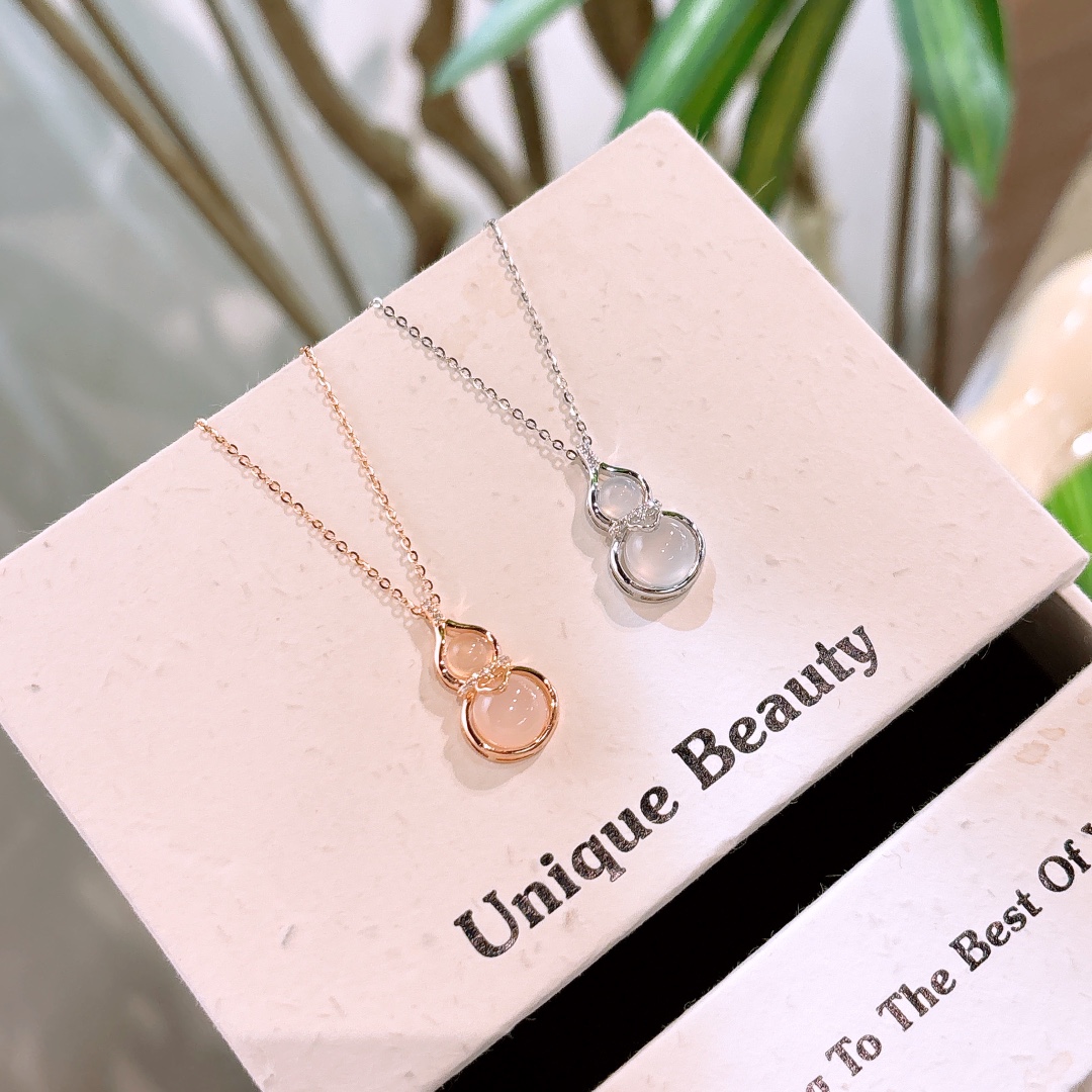 高級感アレルギー対応シルバーネックレスゴールド クリスマス