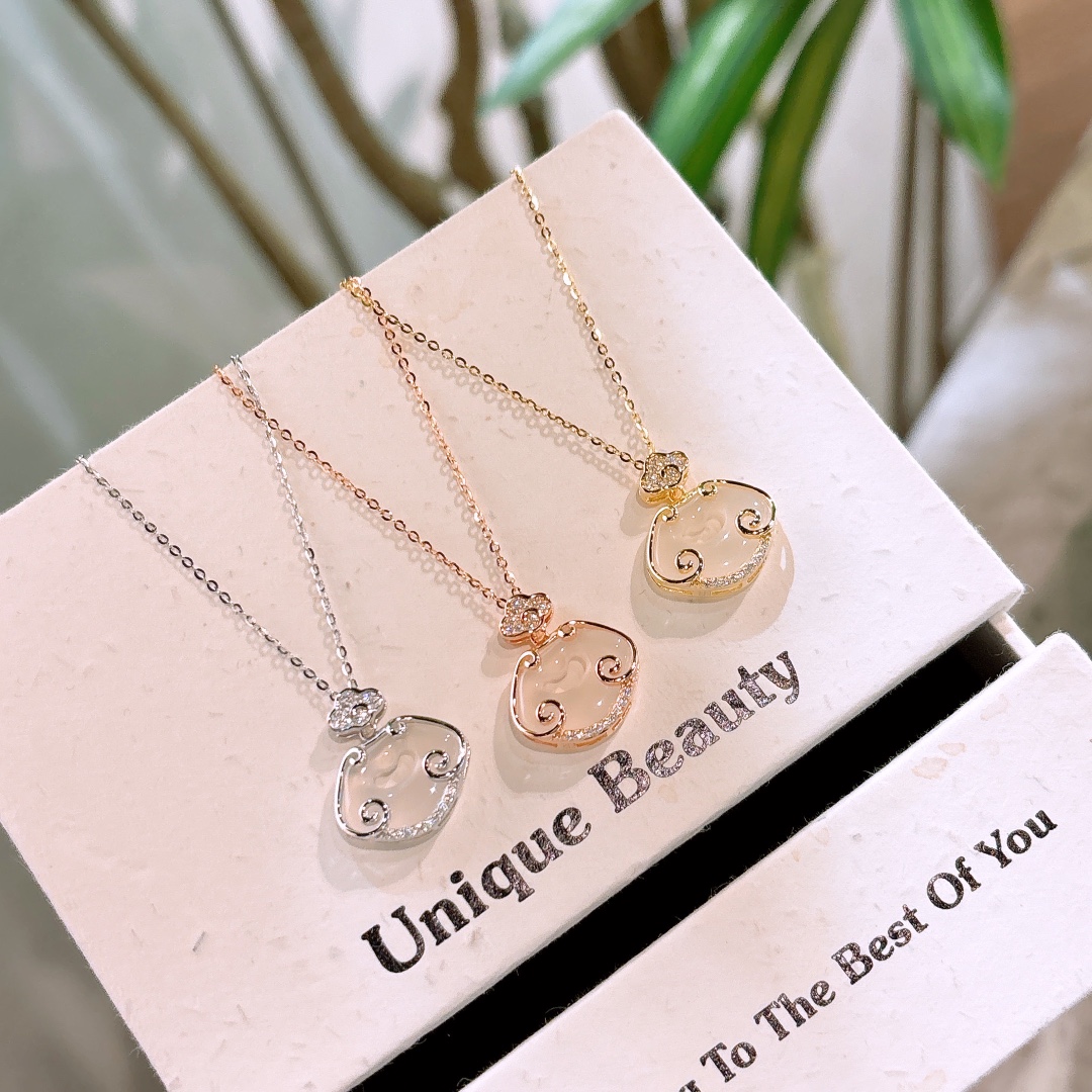 Solid Silver Necklace Unique Banquet Gold