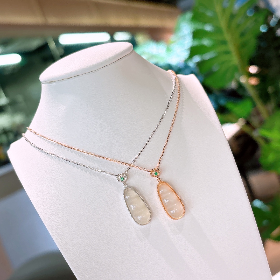 Hypoallergenic Silver Necklace Vintage Teacher's Day Silver