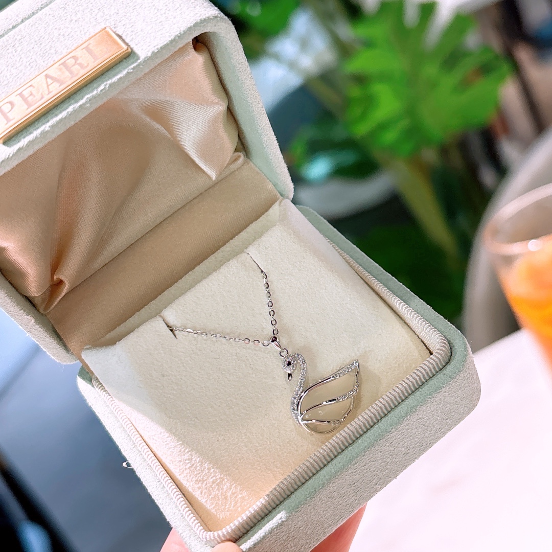 High Polish Silver Necklace Gentle Self-love Gold