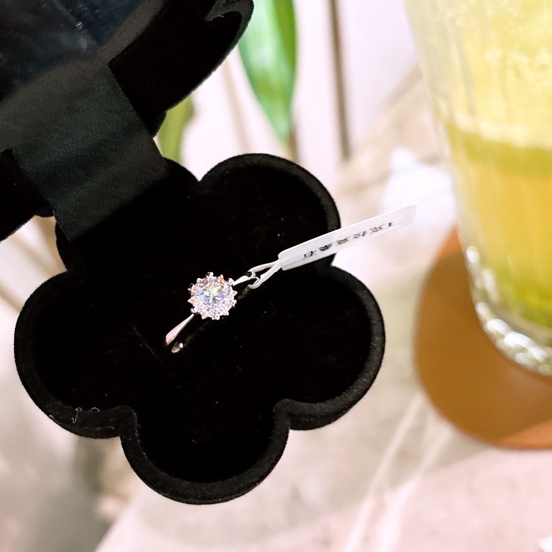 Low Allergy Silver Moissanite Ring Cute Wedding Registration Silver