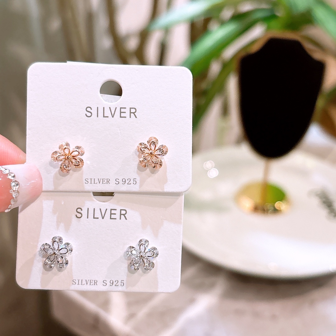 ガーリー925シルバーイヤリングゴールド 告白