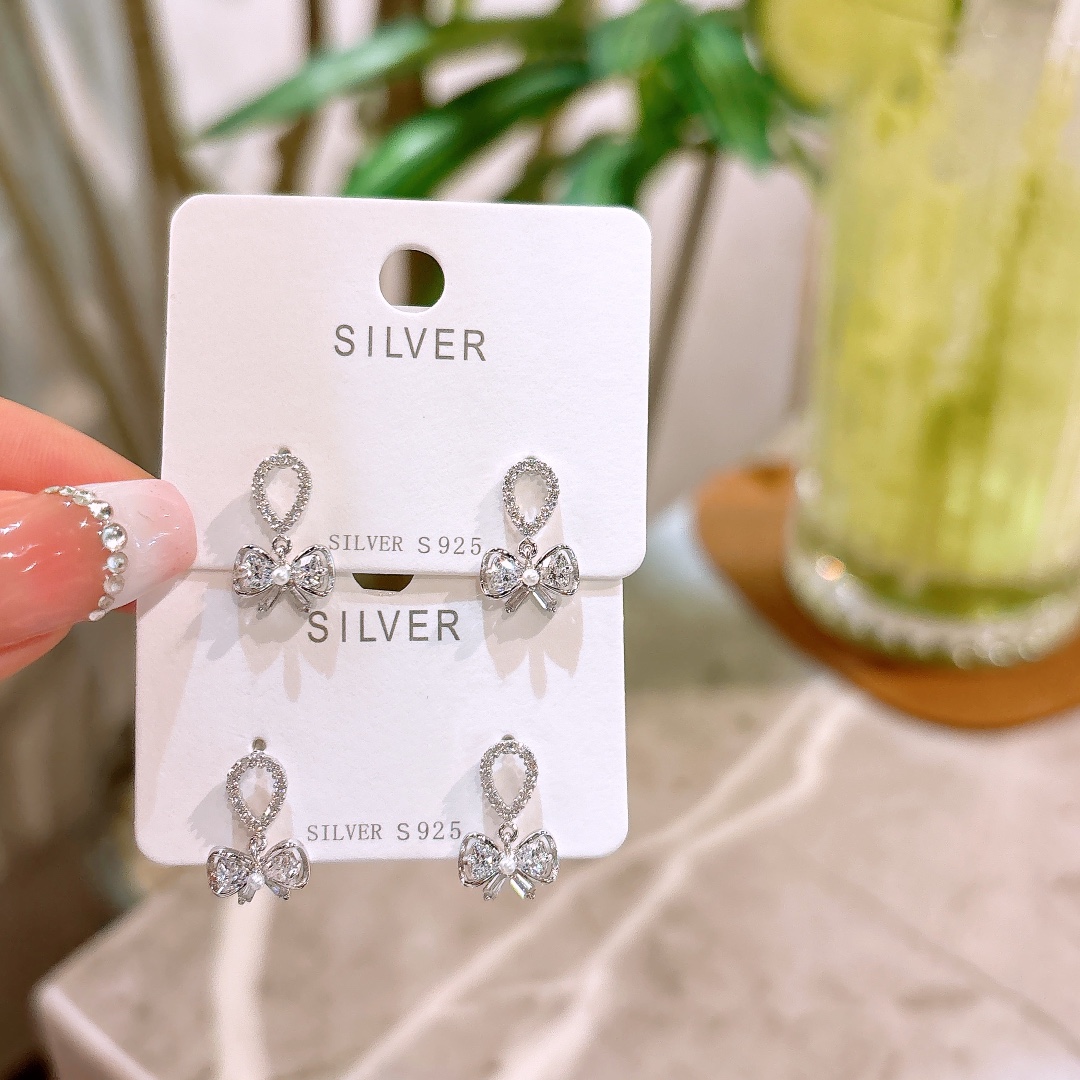 Solid Silver Earrings Delicate Wedding Favor Silver