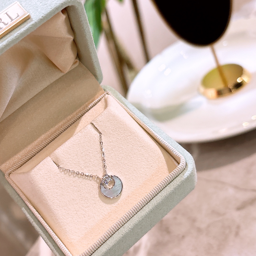 Solid Silver Moissanite Necklace Light Luxury Anniversary Silver