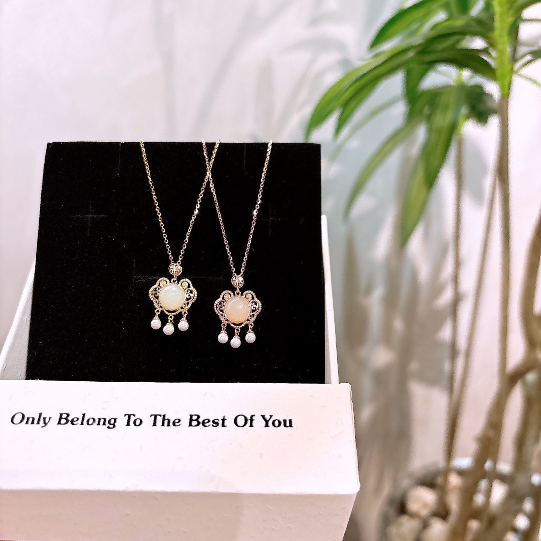 Fine Silver Hetian Jade Necklace Fashion Spring Festival Silver