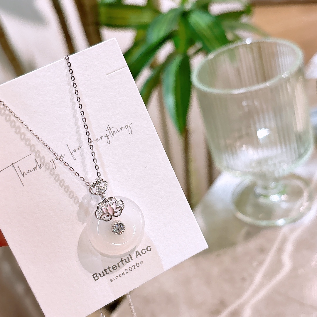 Hypoallergenic Silver Necklace Elegant Bestie Gift Silver