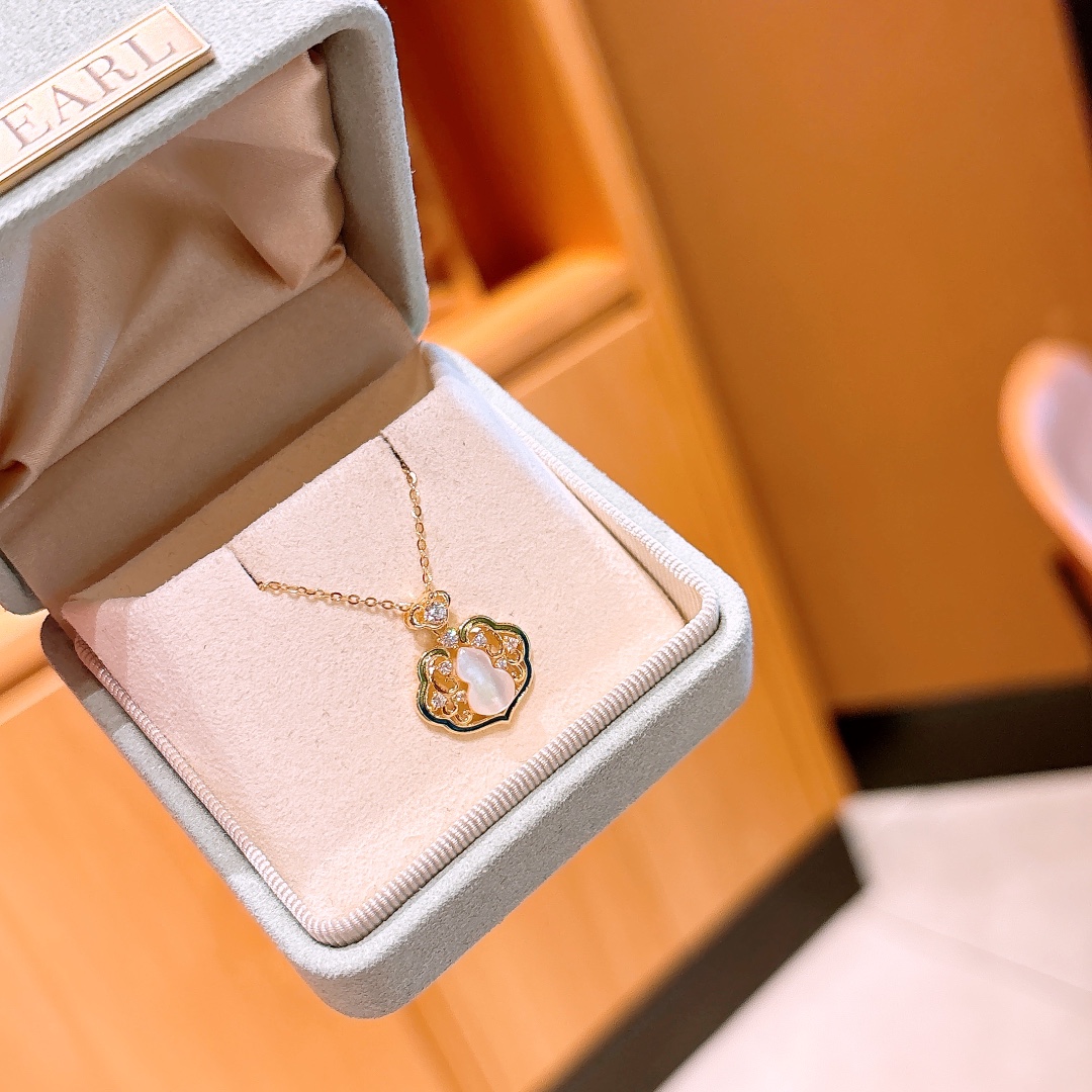 Hypoallergenic Silver Necklace Gentle Spring Festival Gold