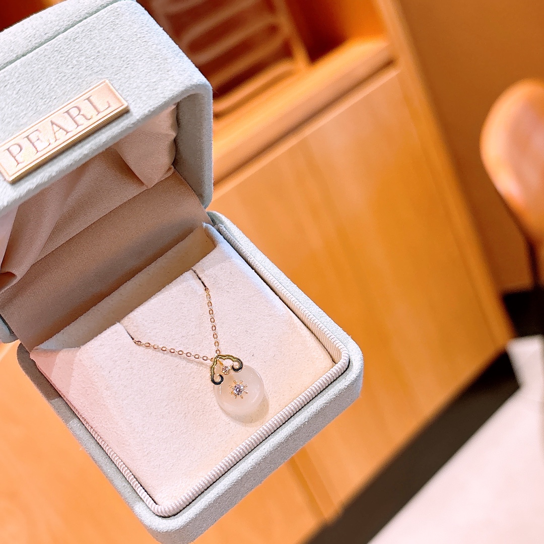 Low Allergy Silver Necklace Lively Workplace Silver