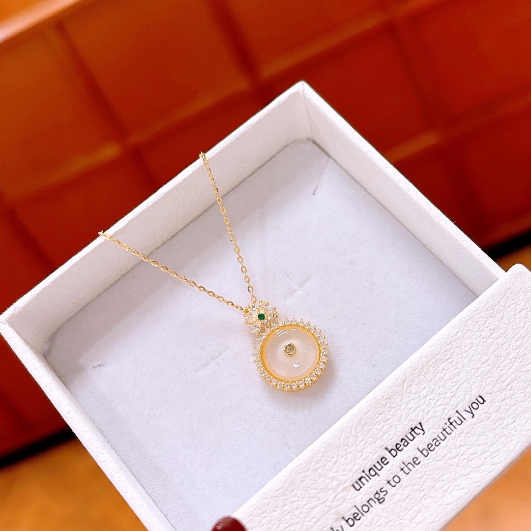 High Polish Silver Necklace Lively Graduation Gold