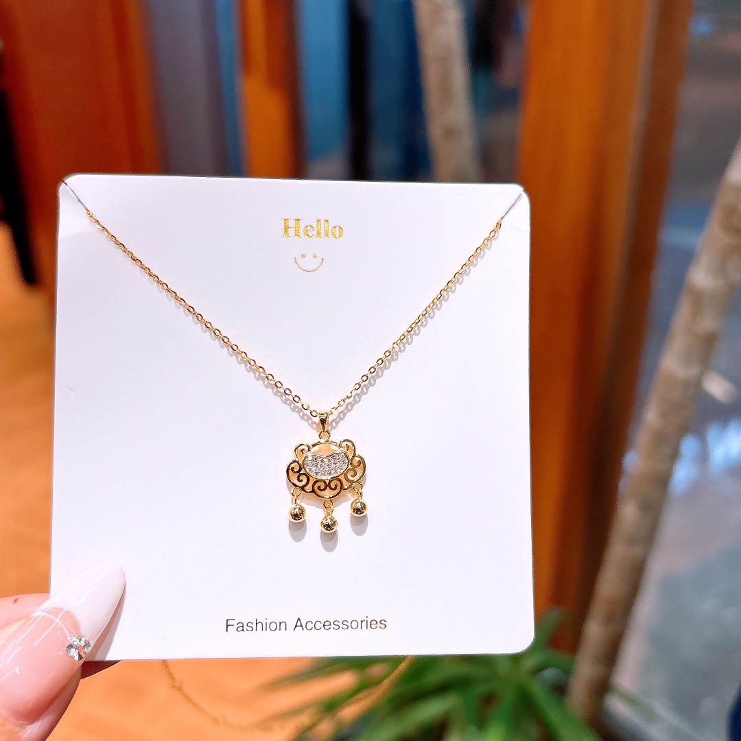 High Polish Silver Necklace Lively New Year Gold