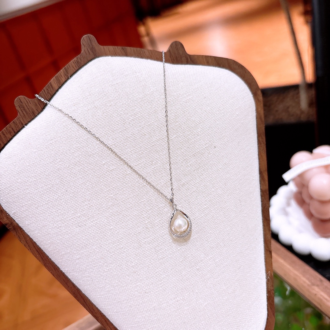 High Polish Silver Earrings & Necklace Set Chic Banquet Gold