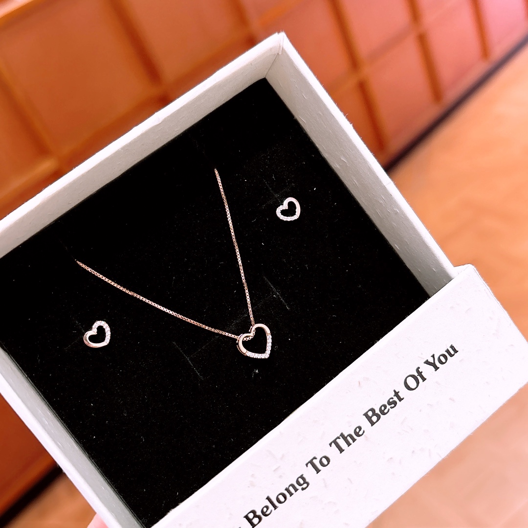 High Polish Silver Earrings & Necklace Set Light Luxury Proposal