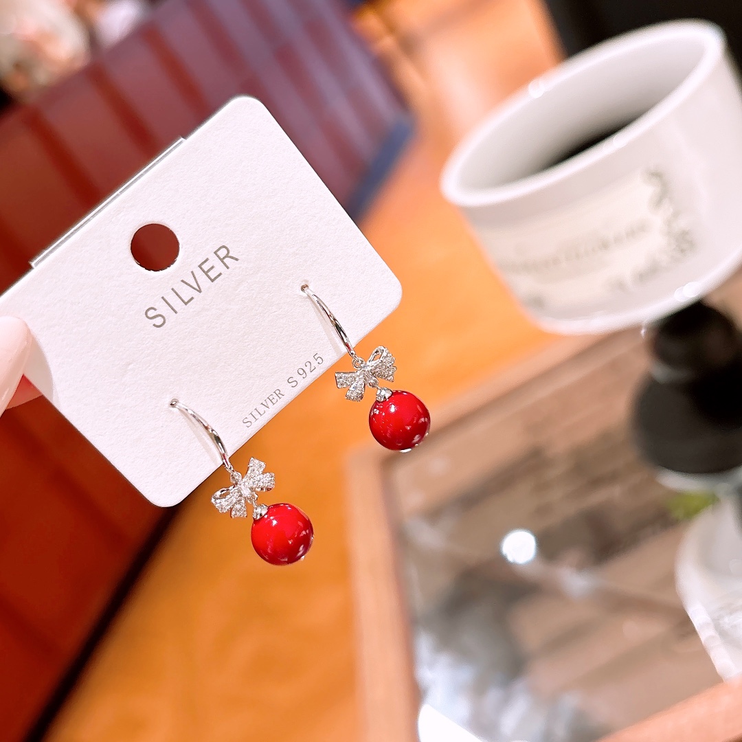 Nickel Free Silver Drop & Thread Earrings Playful Graduation Gold