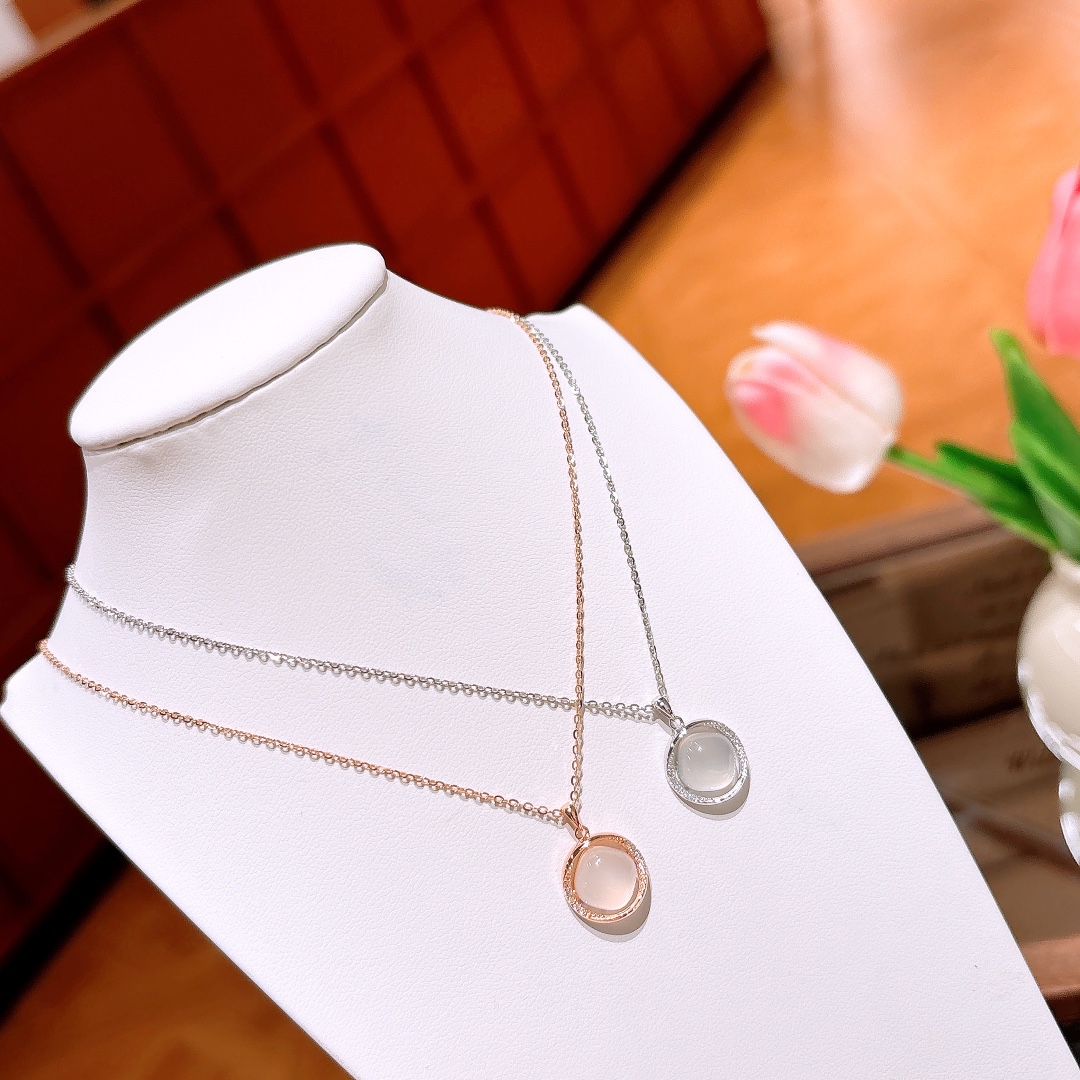 可愛いアレルギー対応シルバーネックレスゴールド 先生の日