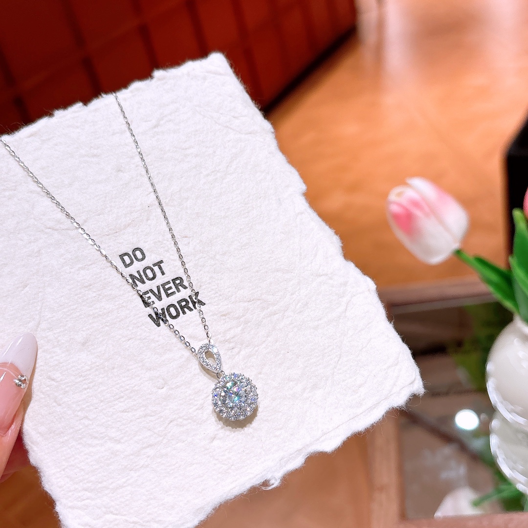 Low Allergy Silver Moissanite Necklace Chic Workplace Gold