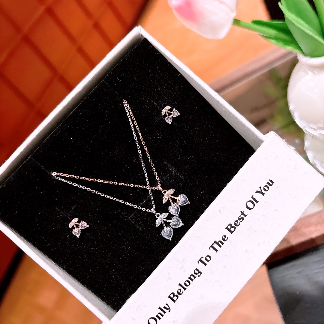 High Polish Silver Earrings & Necklace Set Unique Workplace Silver