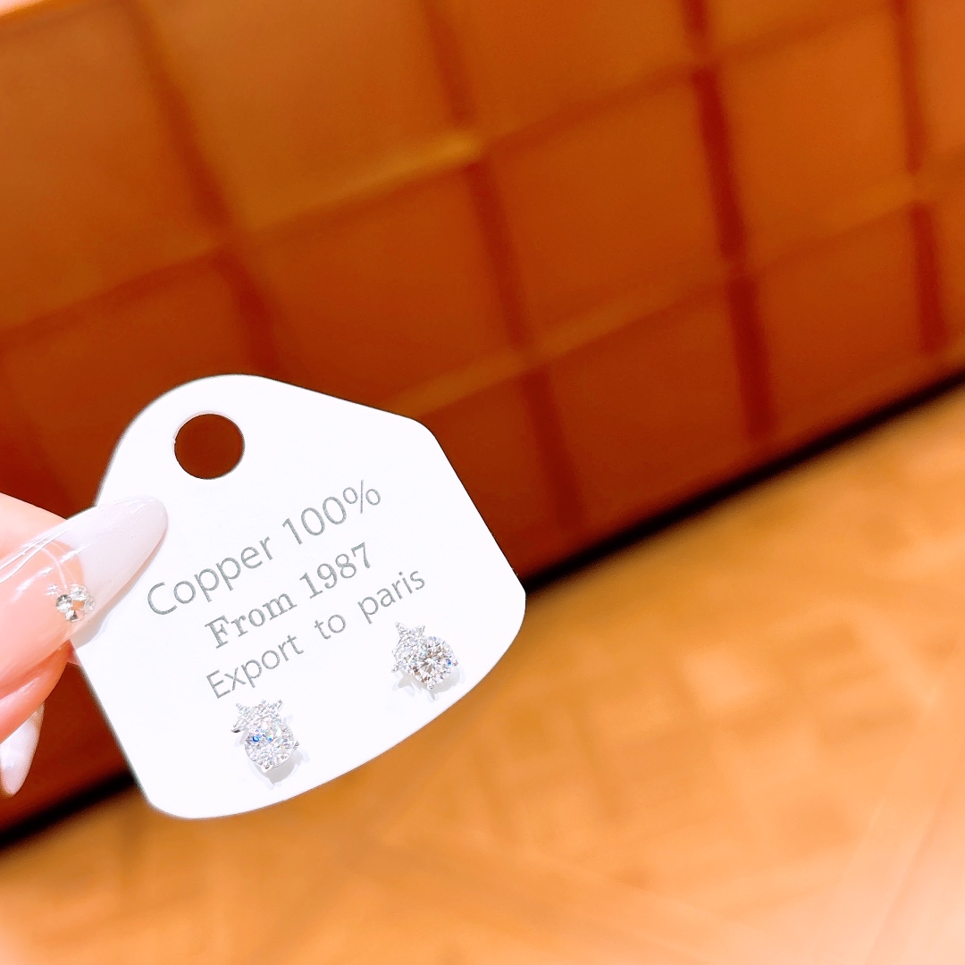 Low Allergy Silver Moissanite Studs Girly Wedding Registration Silver