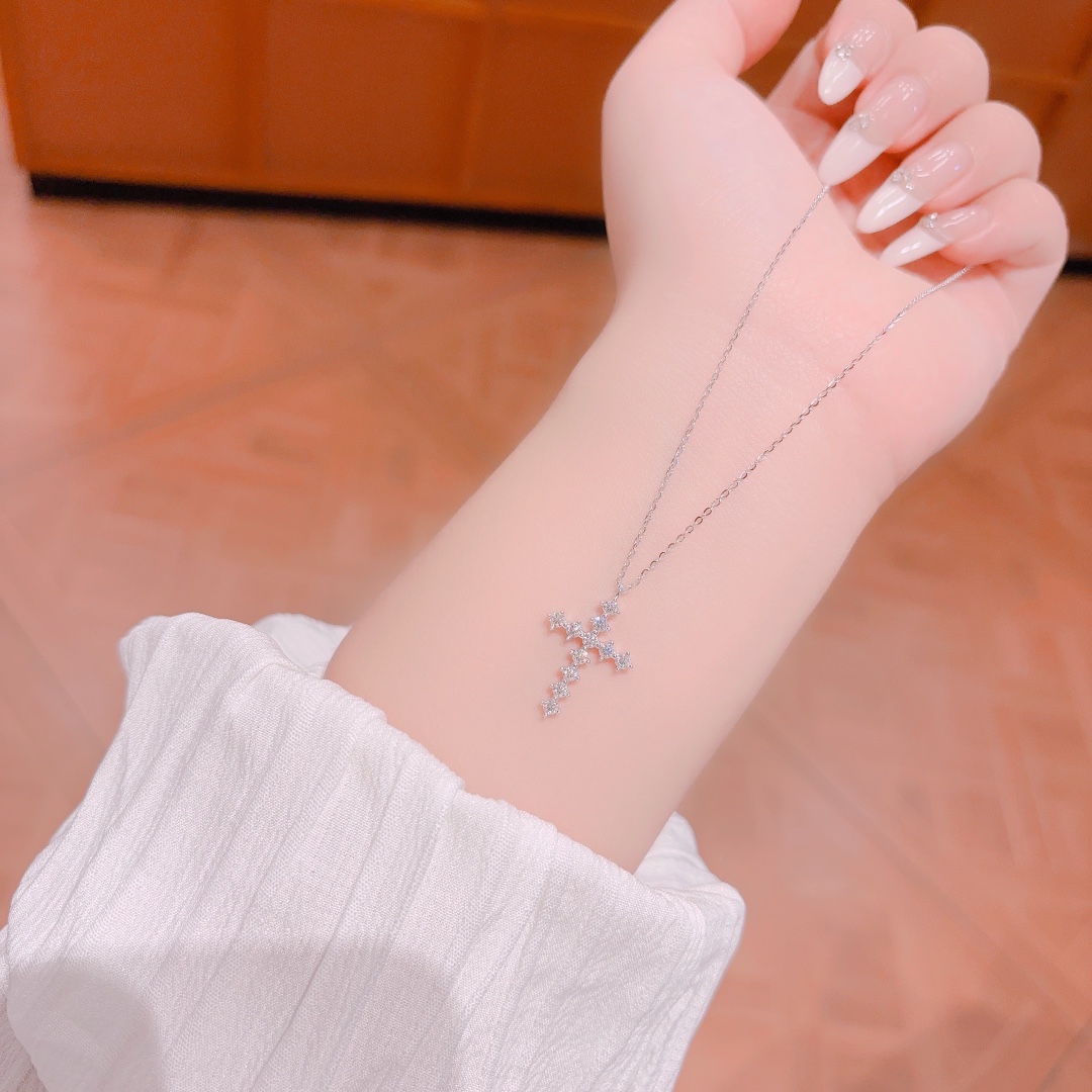 Fine Silver Moissanite Necklace Romantic Engagement Gold