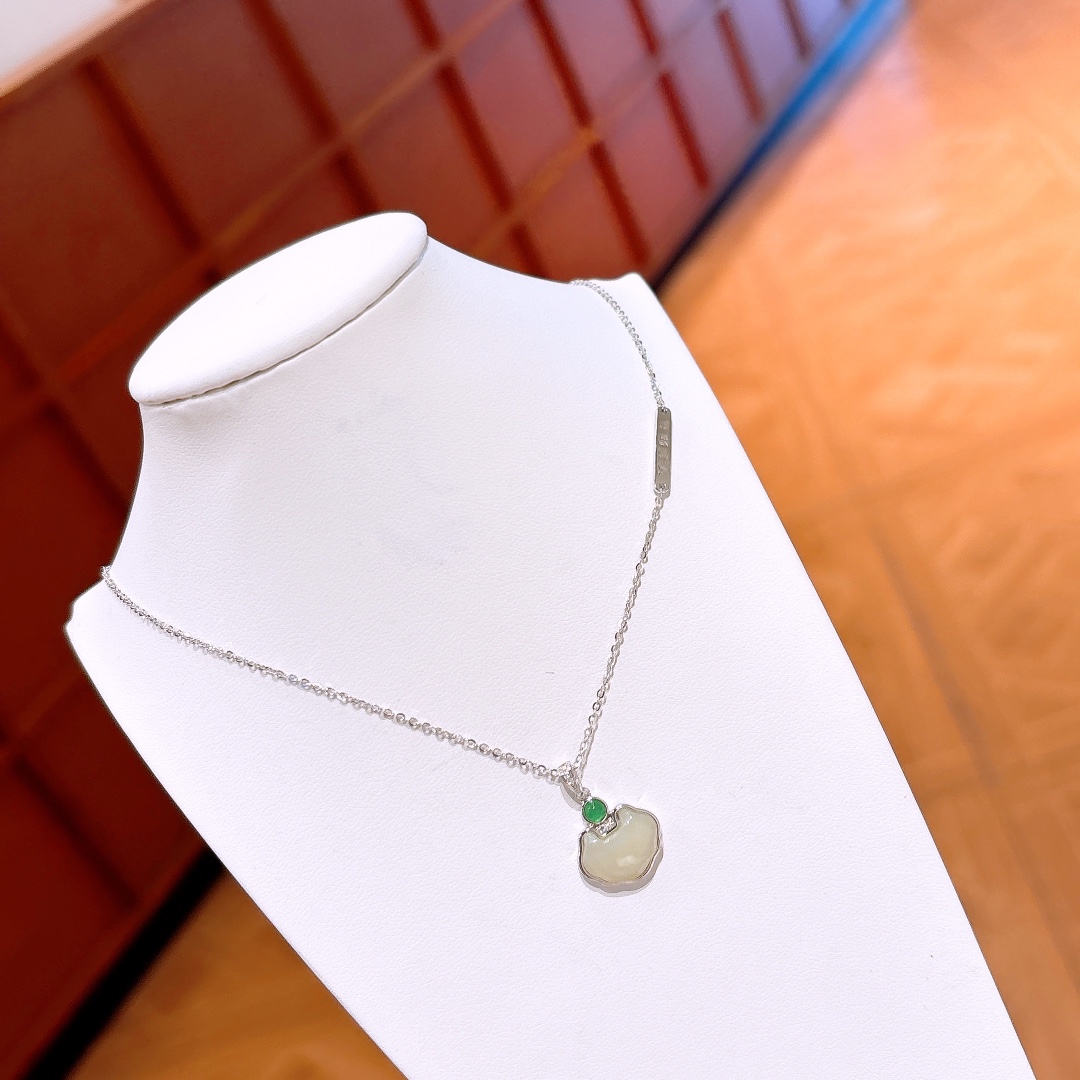 S925 Sterling Silver Hetian Jade Necklace Soft Everyday Wear Gold
