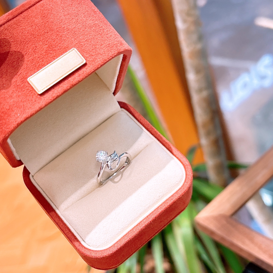 ミニマル925シルバーモアッサナイトリングゴールド 自分へのご褒美