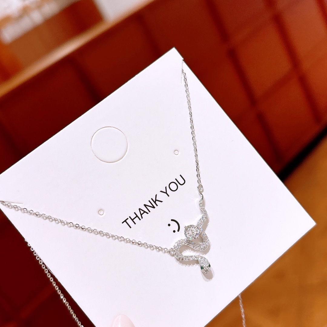 Low Allergy Silver Moissanite Necklace Girly Wedding Favor Gold