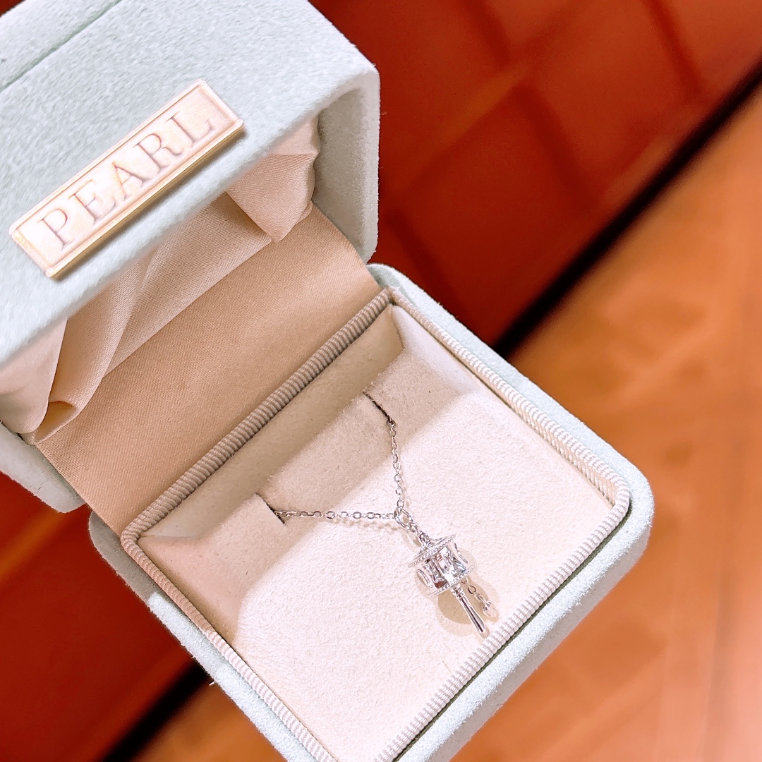 甘辛純銀ネックレスゴールド 旅行