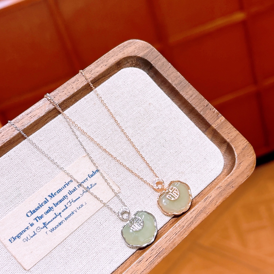 High Polish Silver Hetian Jade Necklace Elegant Wedding Favor Silver