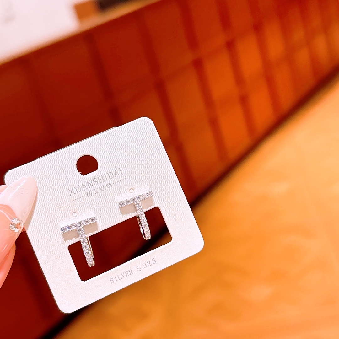 High Polish Silver Ear Cuffs Chic Banquet Silver