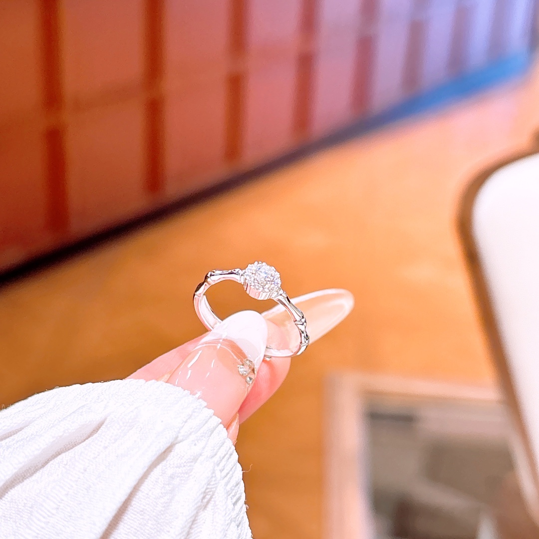 Fine Silver Moissanite Ring Soft Housewarming Gold