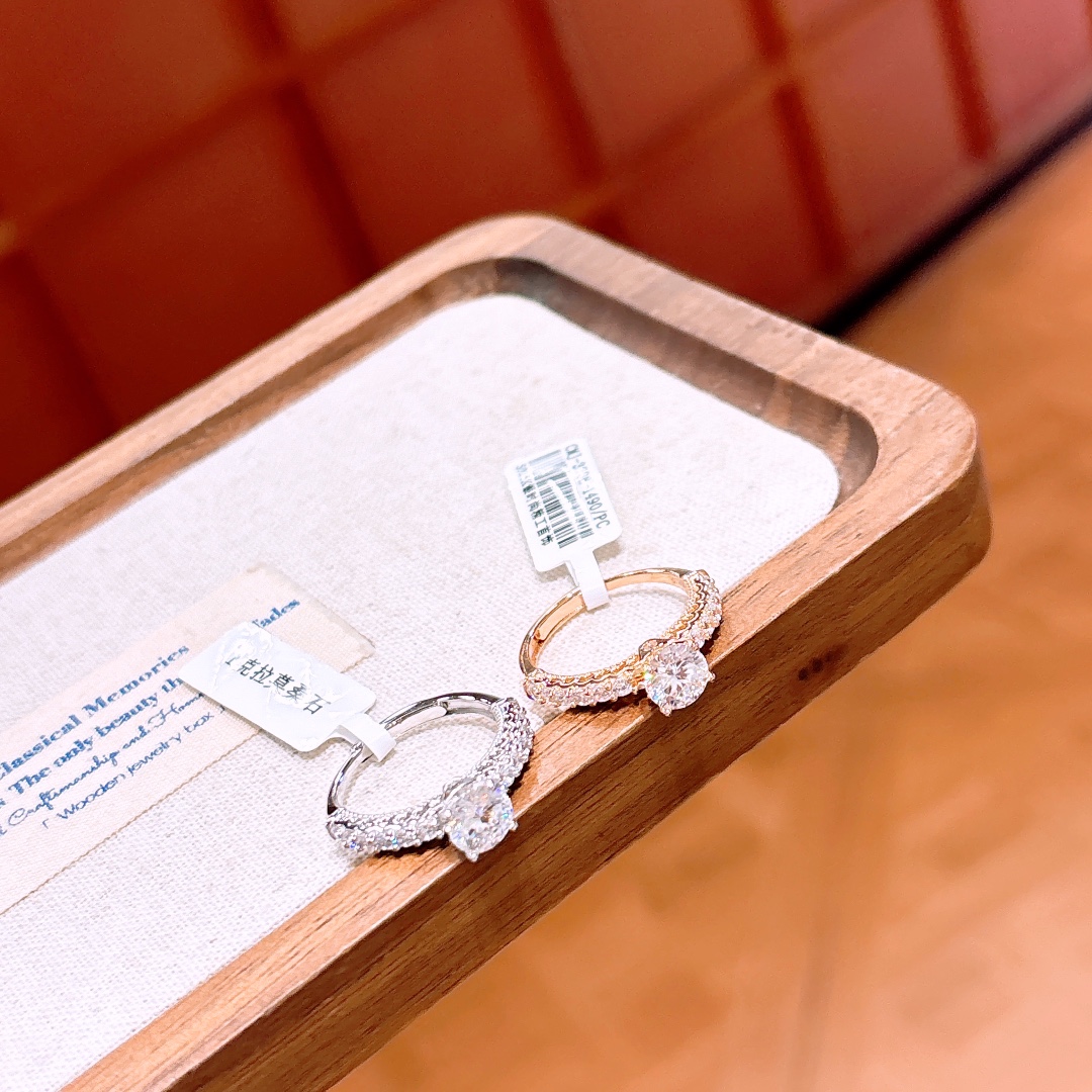 Low Allergy Silver Moissanite Ring Chic Mother's Day Silver