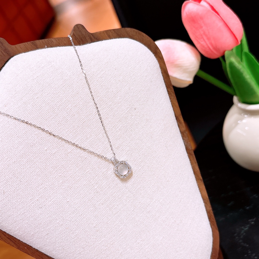 Solid Silver Necklace Chic Banquet Silver