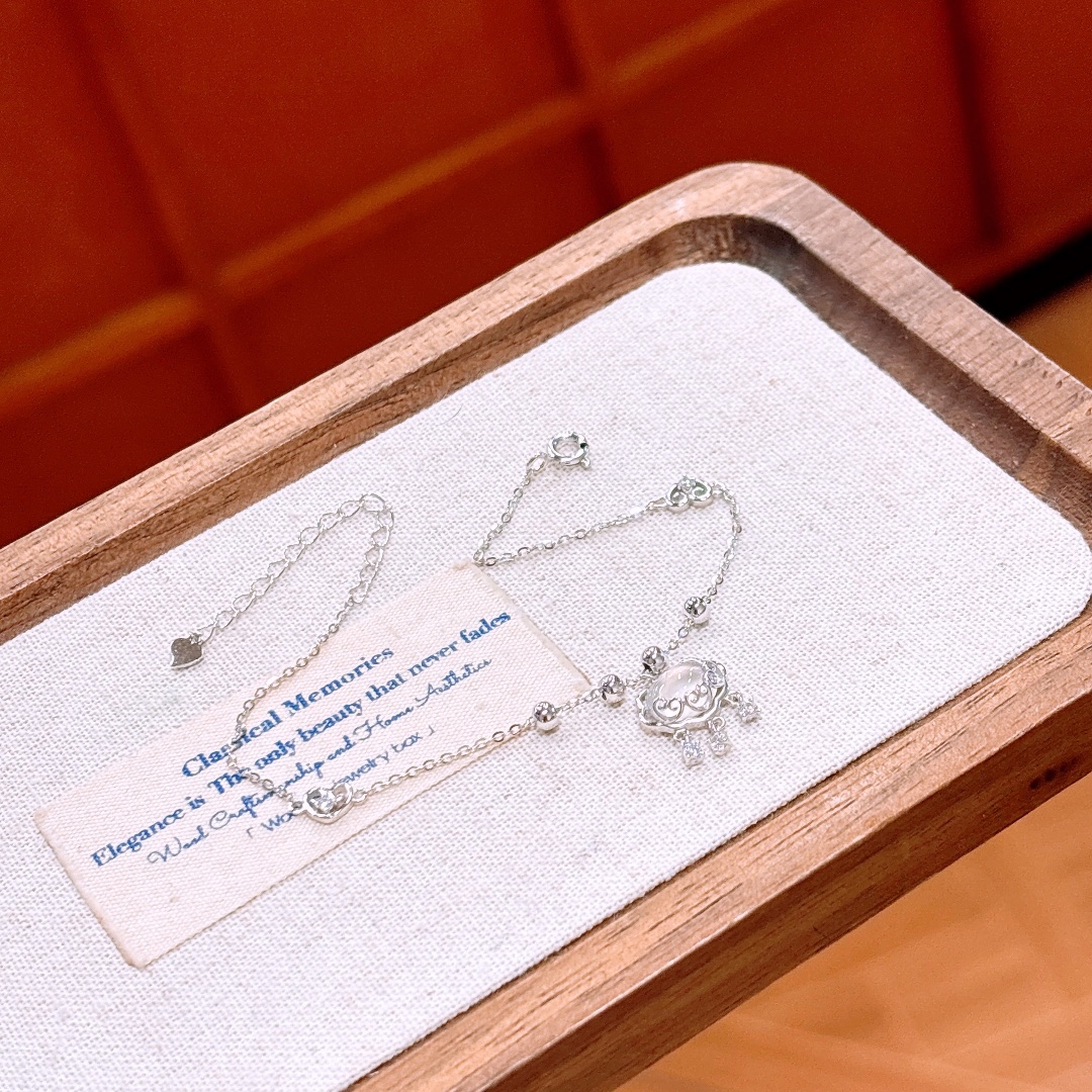 Low Allergy Silver Bracelet Elegant Annual Party Silver