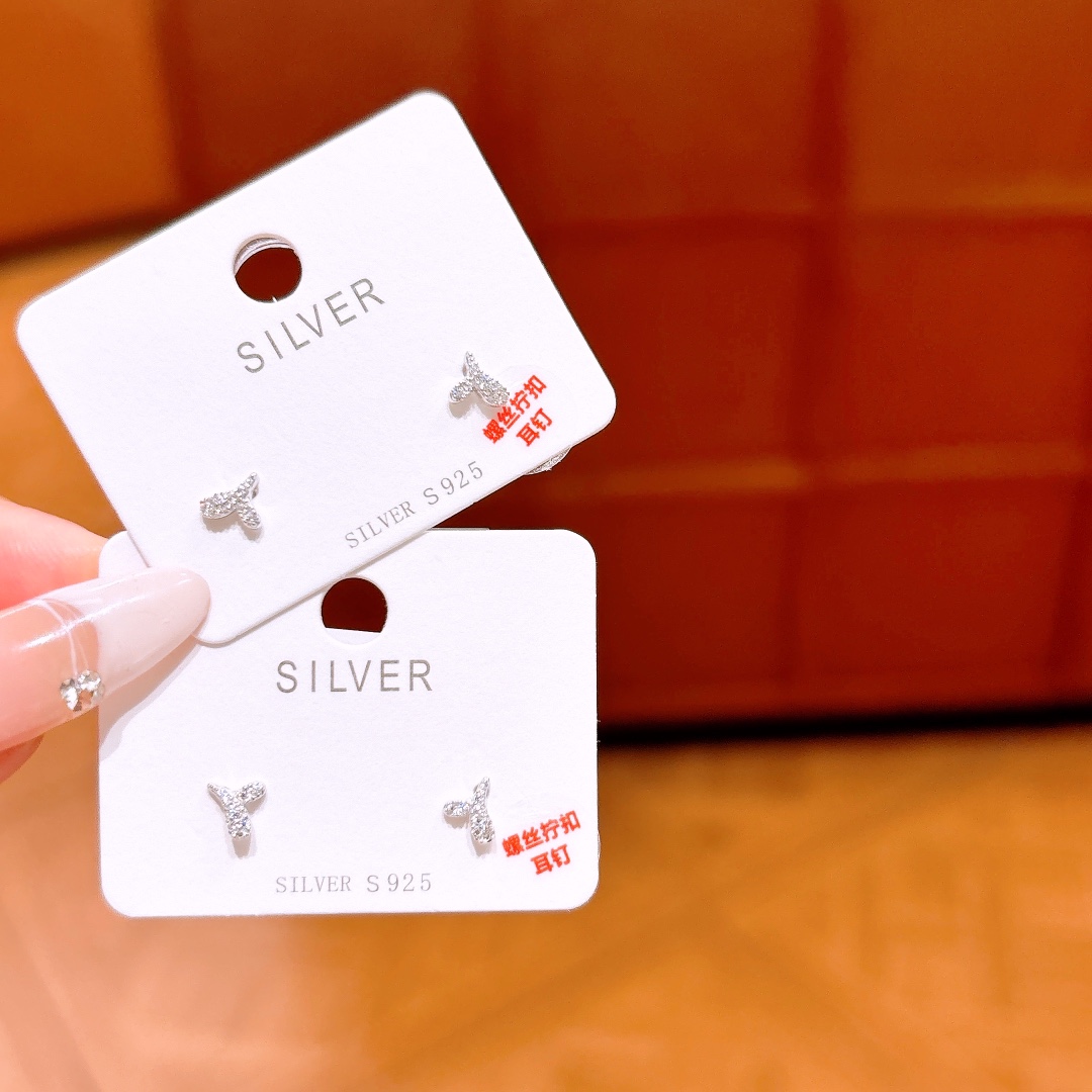 Fine Silver Screw-back Studs Elegant Engagement Gold