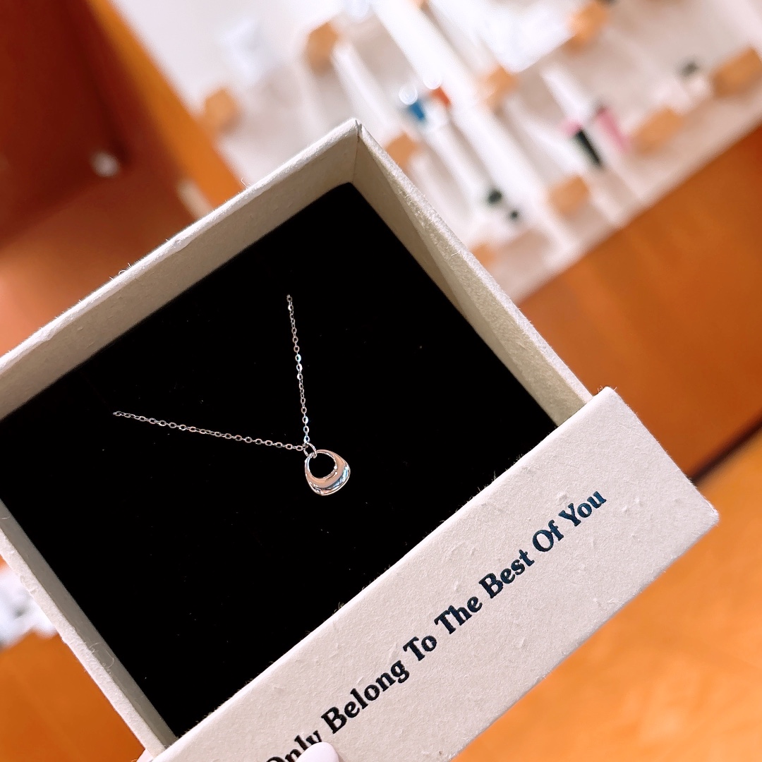 Fine Silver Necklace Romantic Travel Silver