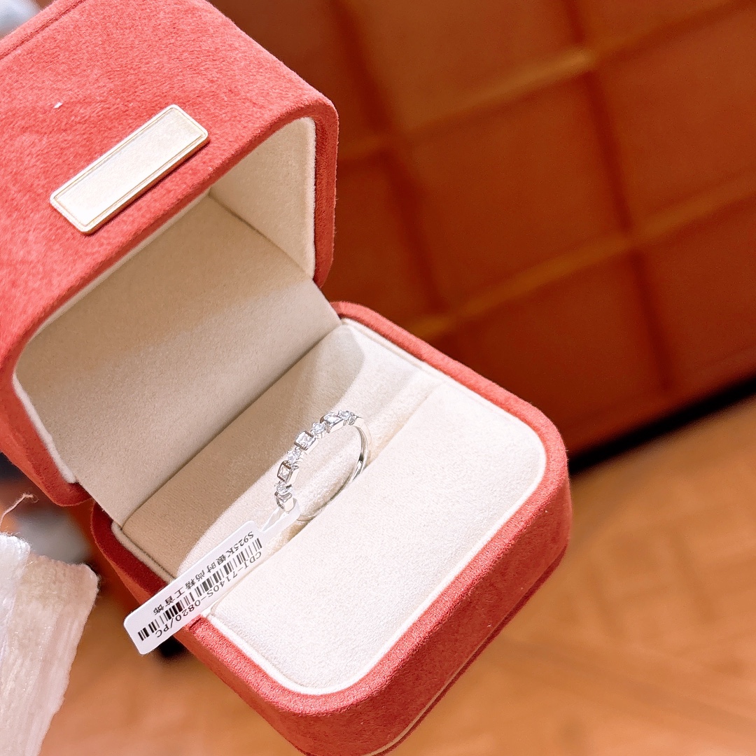 Hypoallergenic Silver Ring Premium Workplace Gold