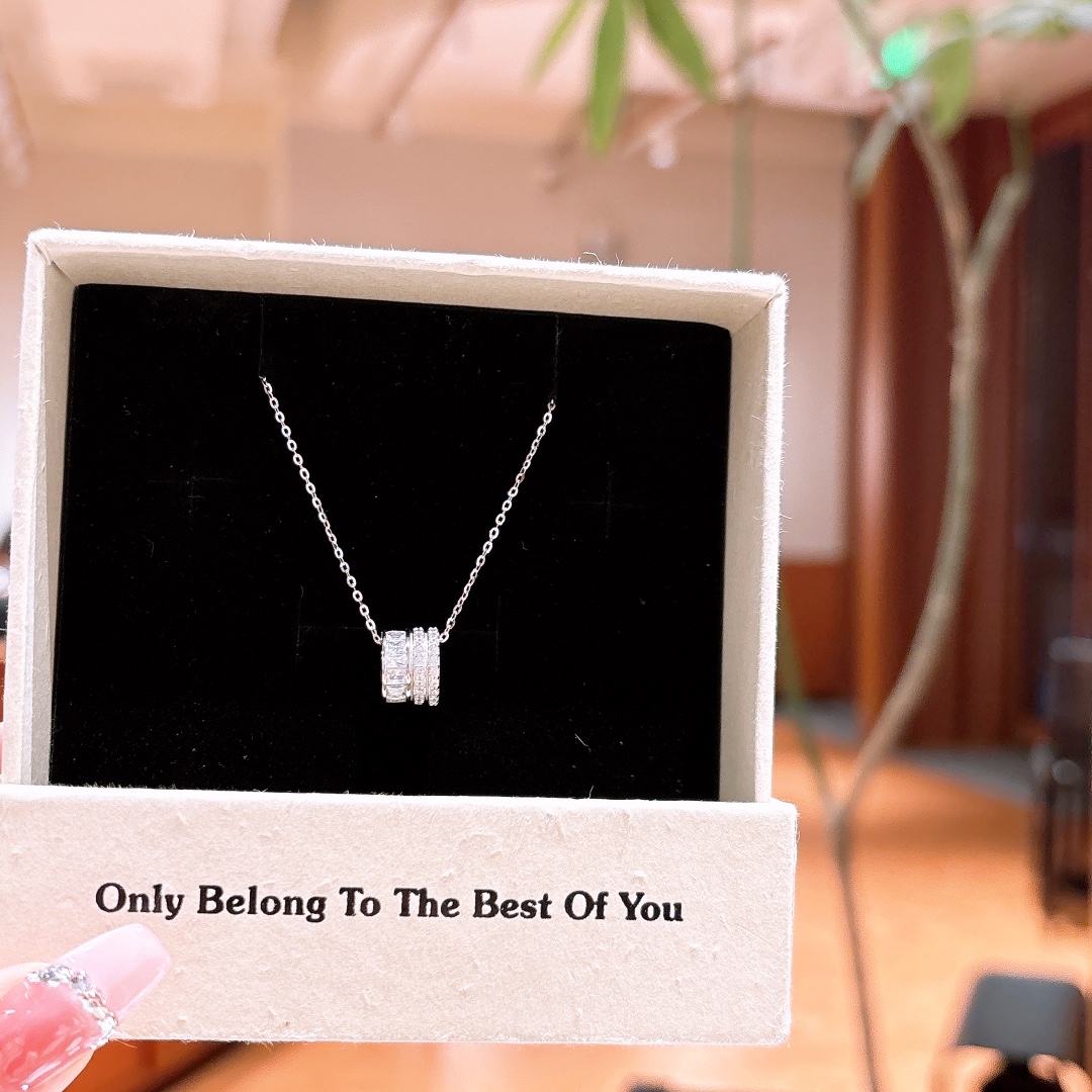 High Polish Silver Necklace Intellectual Date Night Gold