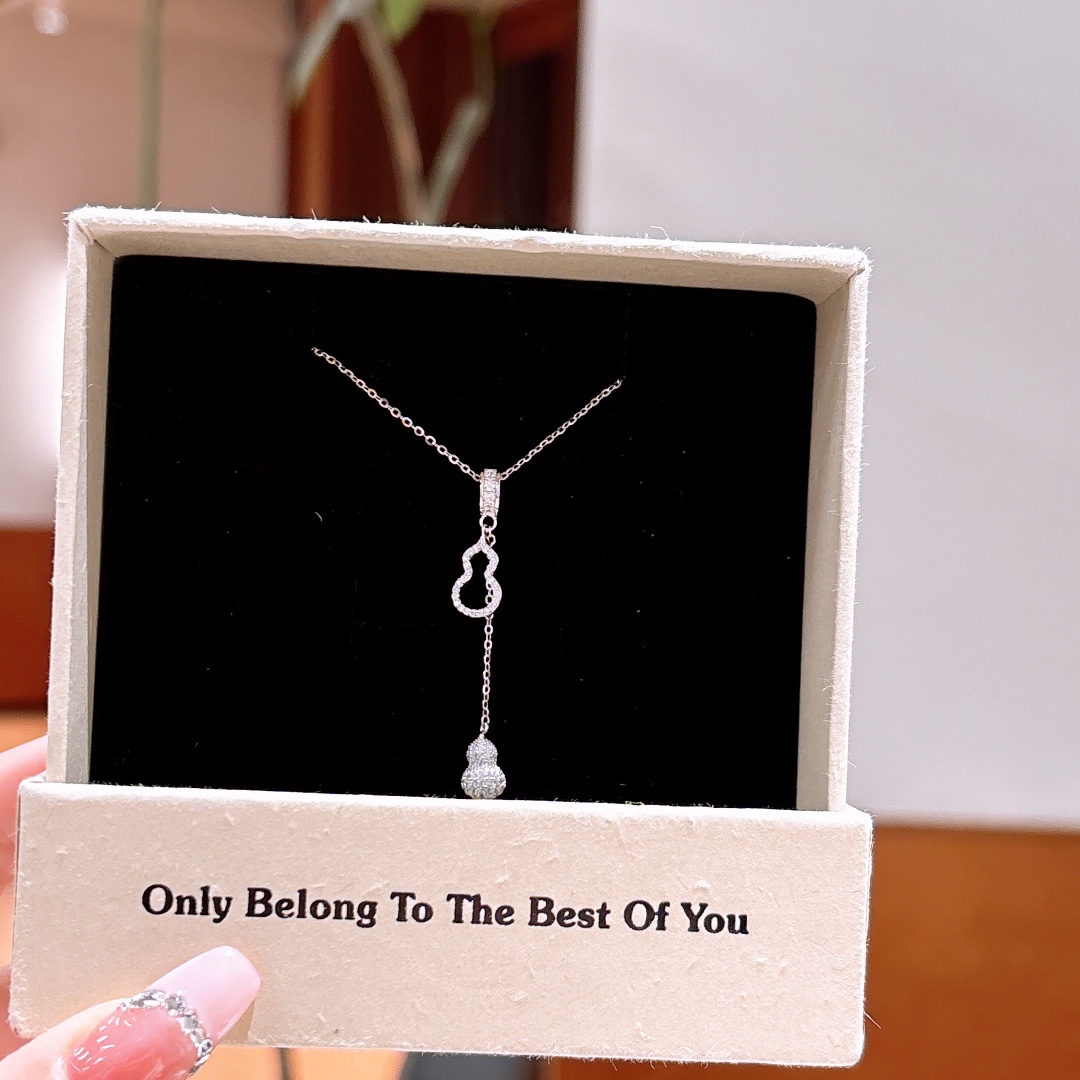 Hypoallergenic Silver Necklace Chic Mother's Day Silver