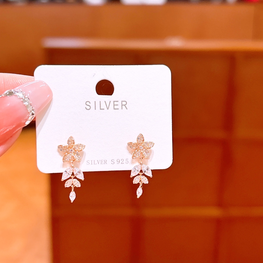 925 Silver Earrings Lively Date Night Gold