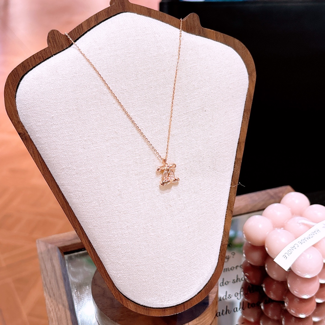 ガーリーファインシルバーネックレスゴールド 記念日