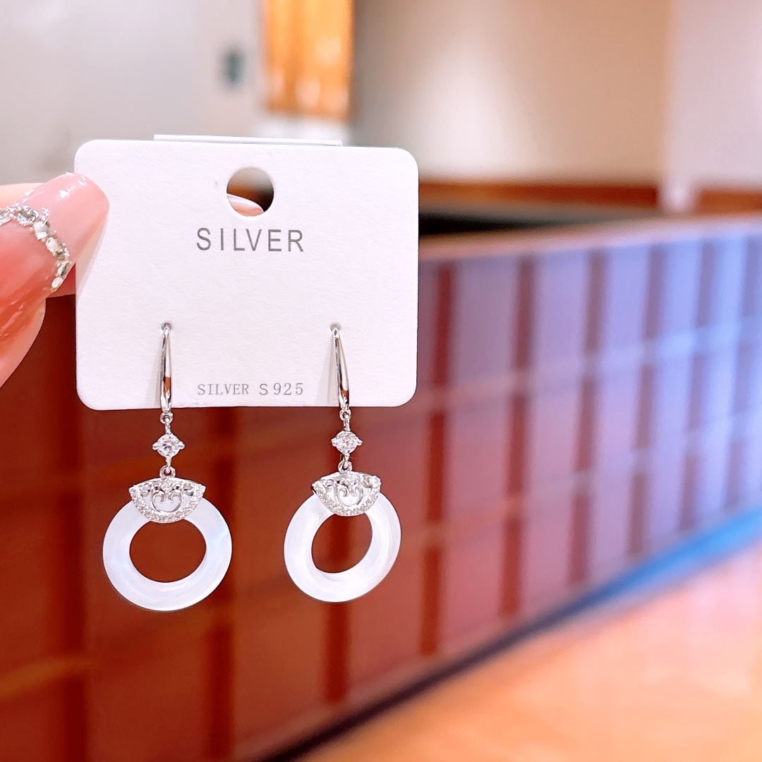 インスタ風アレルギー対応シルバードロップ＆スレッドイヤリングシルバー 先生の日