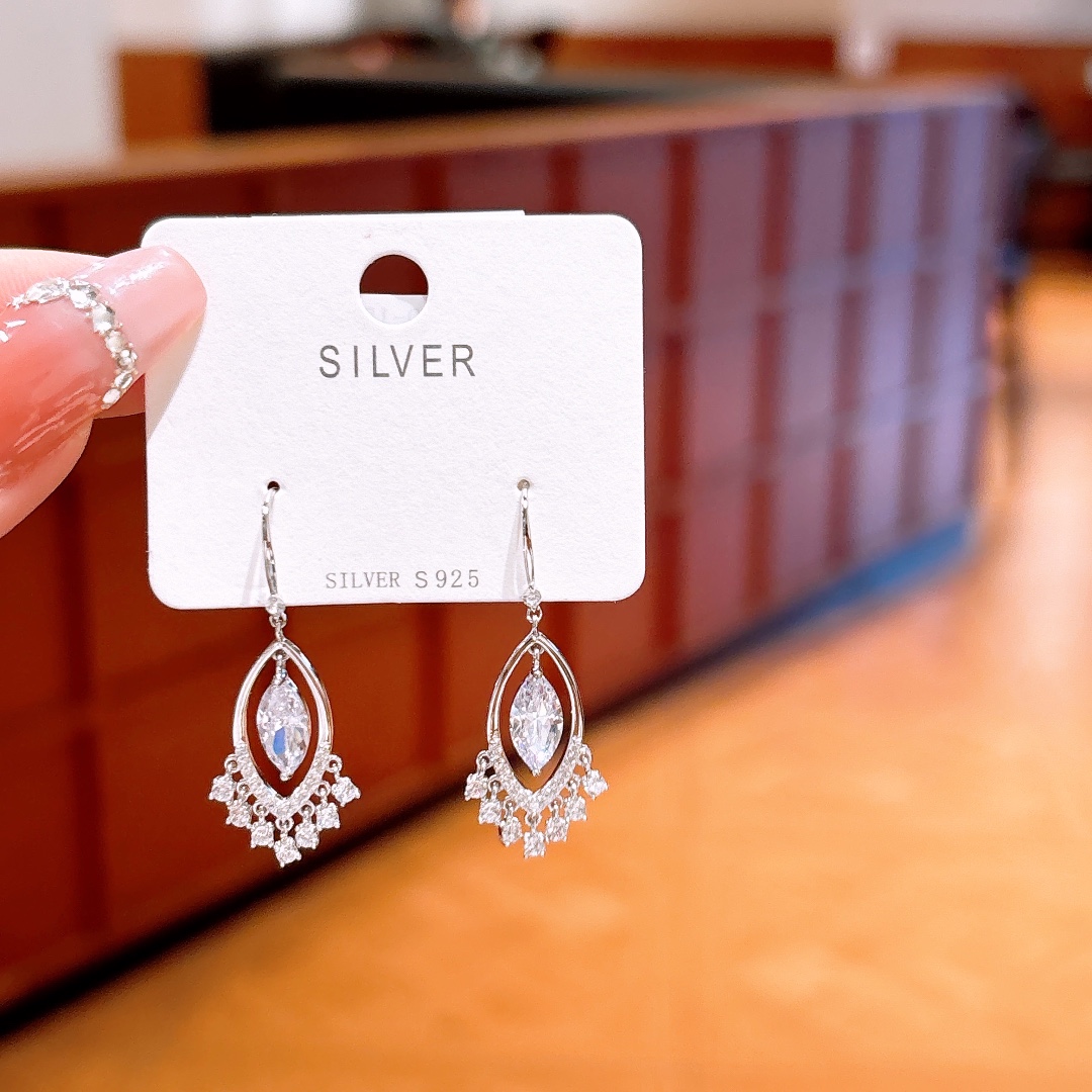 ユニークニッケル無添加銀ドロップ＆スレッドイヤリングゴールド 母の誕生日