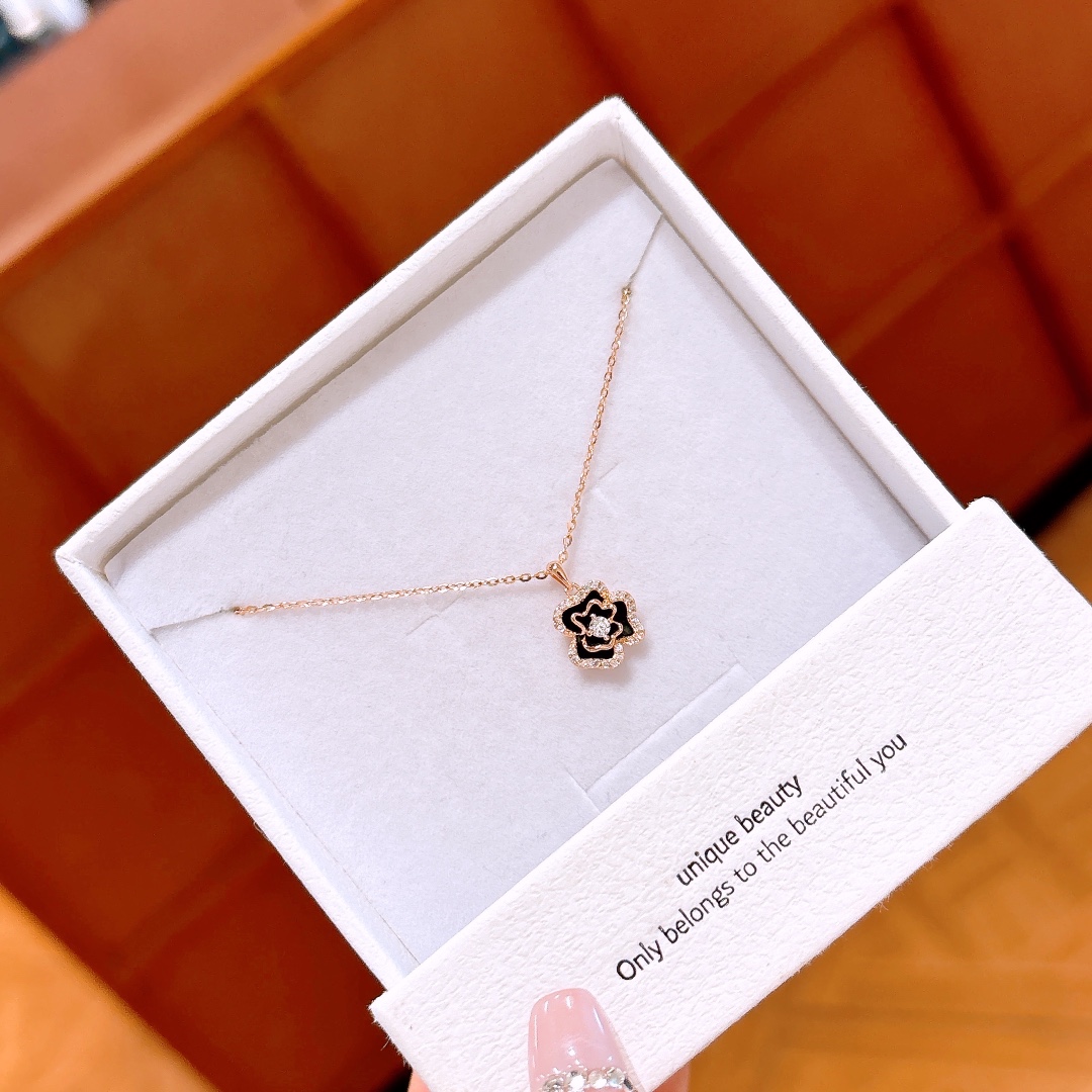 Low Allergy Silver Necklace Girly Wedding Favor Gold