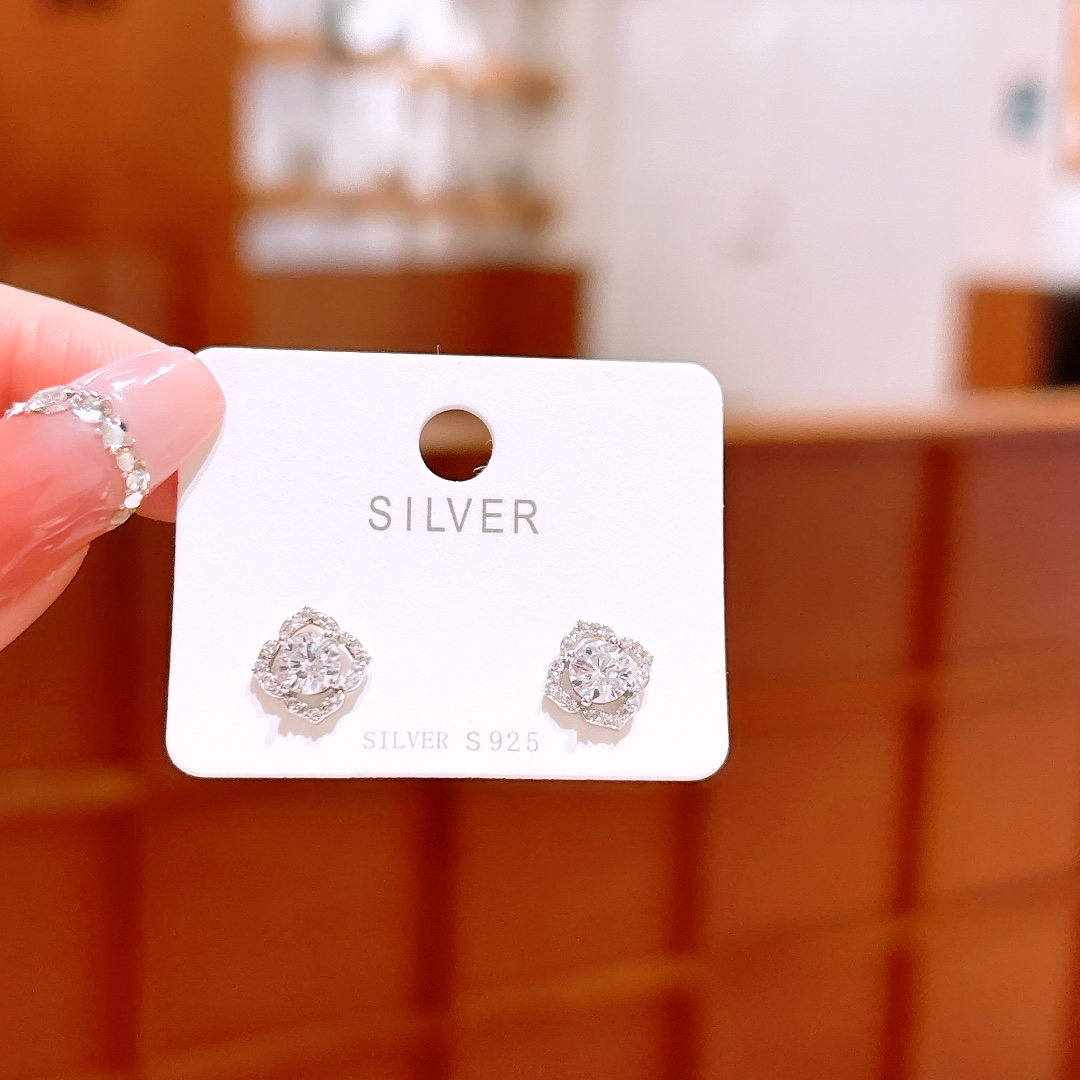 Low Allergy Silver Earrings Light Luxury Anniversary Silver